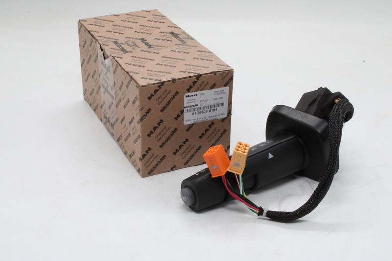 81255090194 Переключатель поворотов — 1