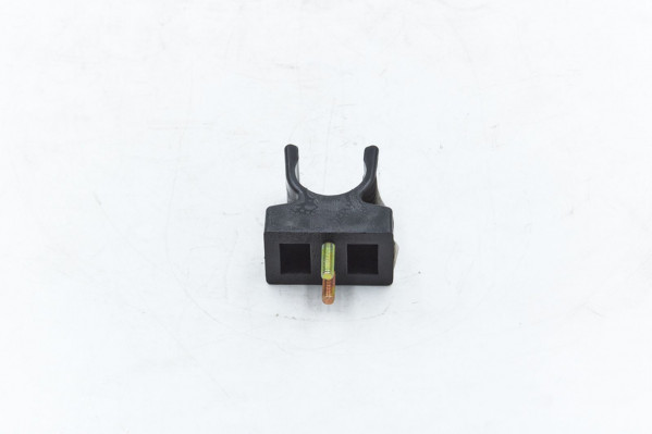 810W062010018 Защелка трубы ступеньки передней пластиковая — 1