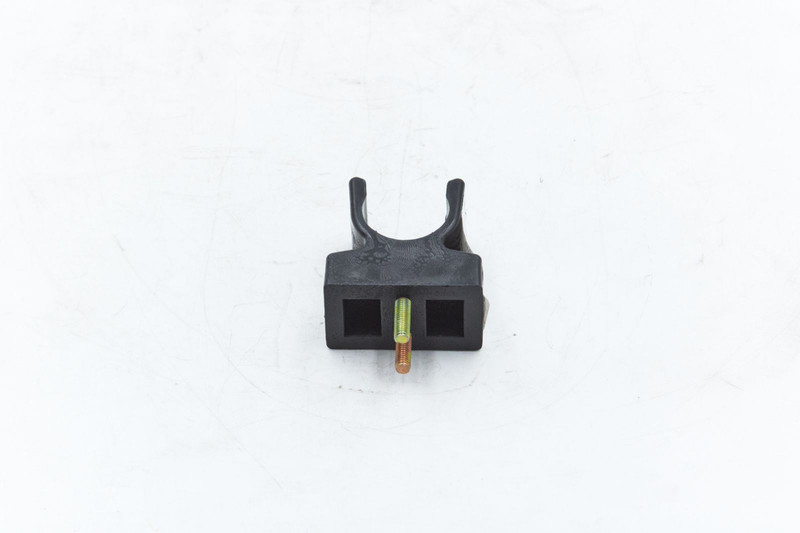 810W062010018 Защелка трубы ступеньки передней пластиковая — 1