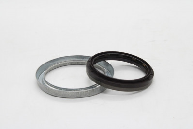 VO 22470871 Cальник выходного фланца раздаточной коробки