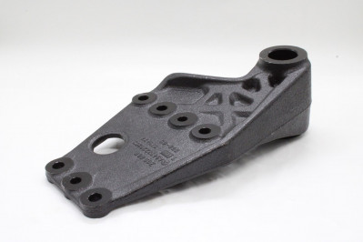 A94932202037390 Кронштейн крепления рессоры зад.прав.