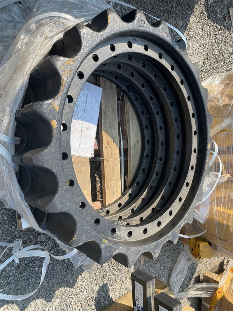 2082761210 Звездочка ведущая PC400, PC450 — 1