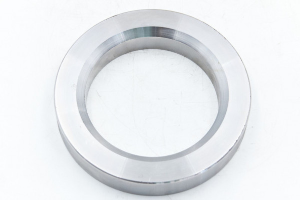 CNHTC WG9725520136 Кольцо сальника подшипника — 1