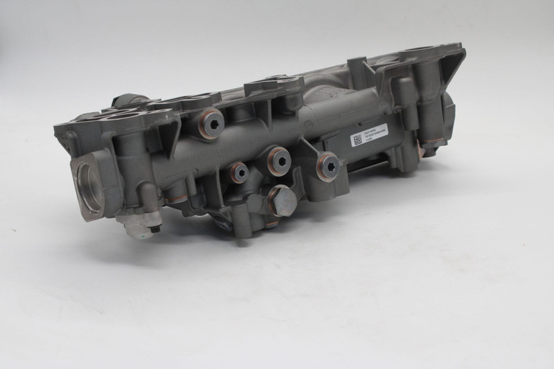 VO 22114765 Корпус масляного фильтра — 2