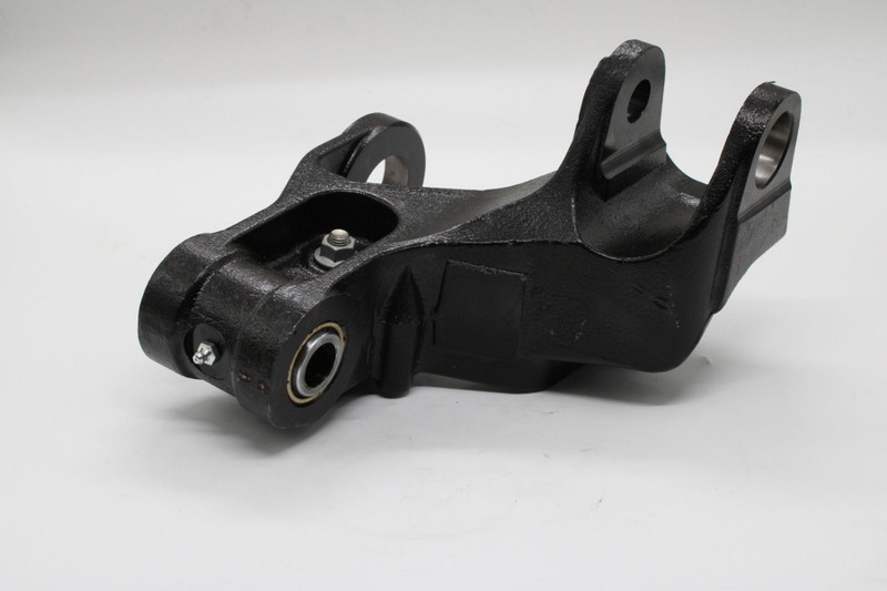 A9603200527 Кронштейн передний левый — 2