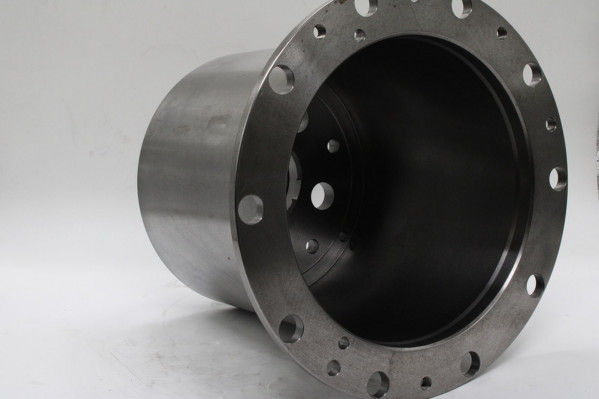 SEM 9739 Колокольная ступица бортового редуктора I=4,0 — 1