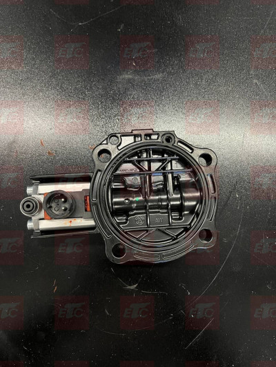 VO 21450362 Крышка демультипликатора КПП