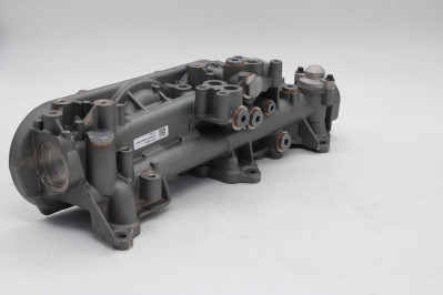 VO 22114765 Корпус масляного фильтра