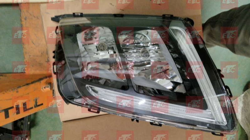 VO 24159415 Фара левая FMX — 1