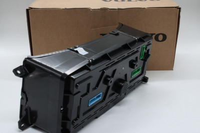 VO 22174400 Панель приборов