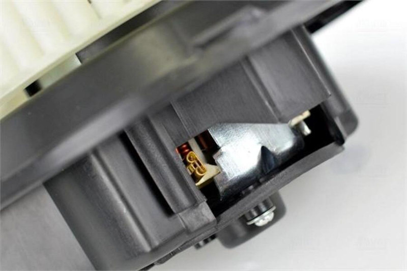 87145 Электродвигатель отопителя MB Atego — 1