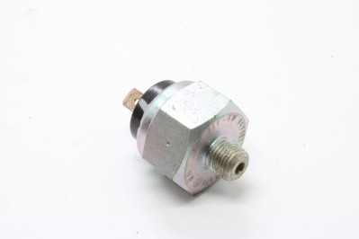 4438520230 Датчик давления масла