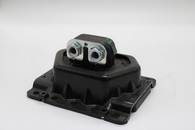 LF 3672901 Подушка двигателя задняя