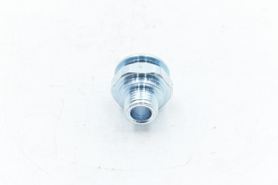 200V98181-6018 Штуцер компрессора NG12-M16*1,5