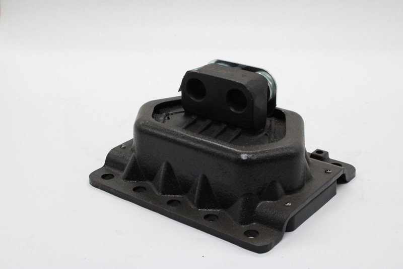 LF 3672901 Подушка двигателя задняя — 3