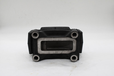 710W962100554 Подушка задней рессоры правая