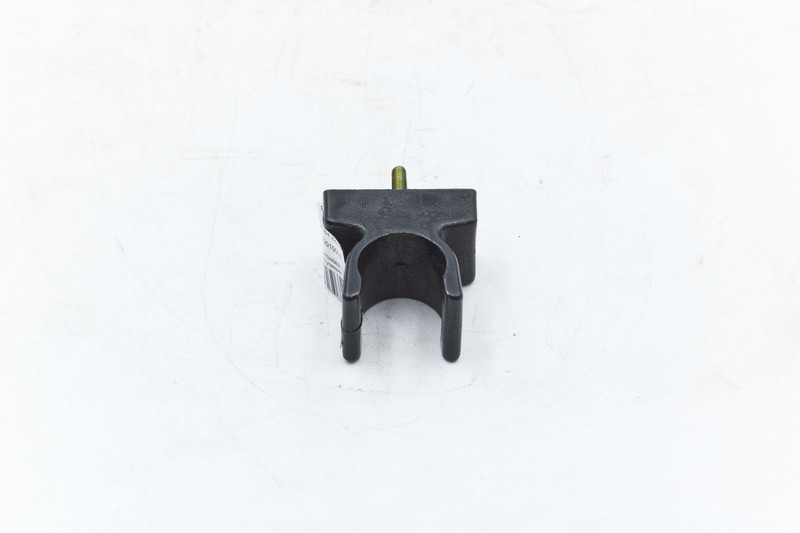 810W062010018 Защелка трубы ступеньки передней пластиковая — 2