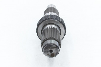 712356110019 Вал входной редуктора среднего моста