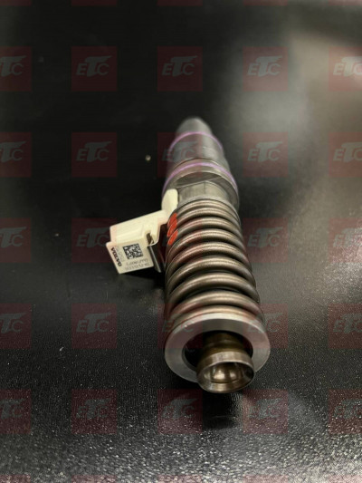 VO 21652515 Форсунка топливная FM двигатель D13C