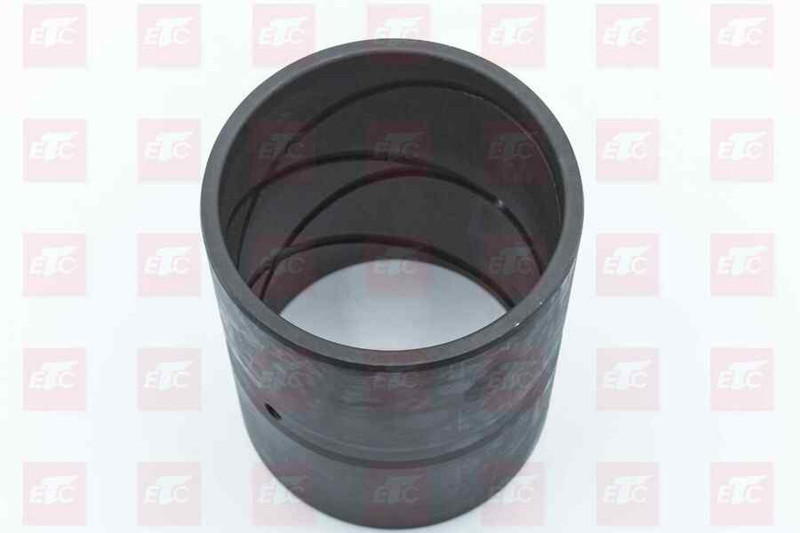 208-70-61610 Втулка основания стрелы Komatsu — 1