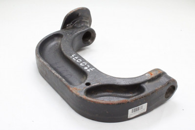 2075720974 Хомут рессоры правый