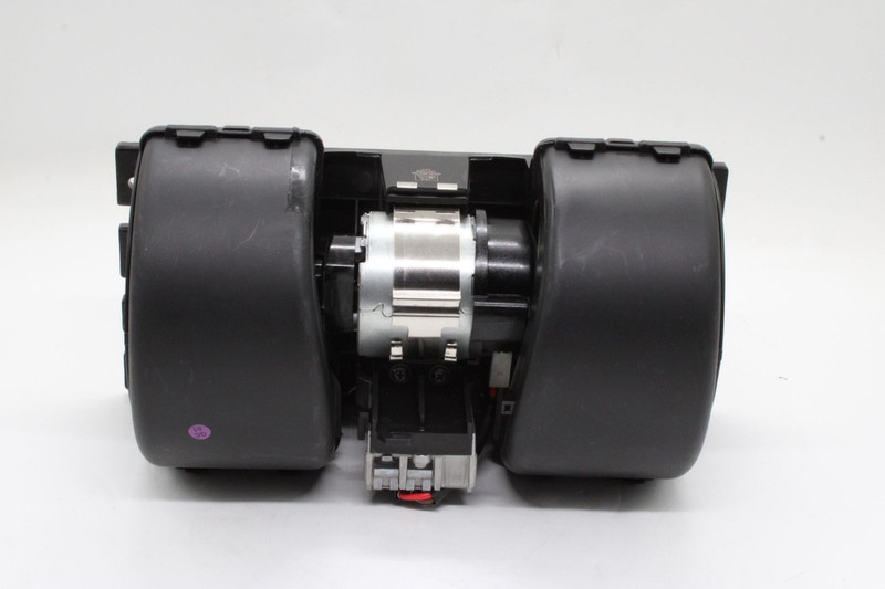 DT 382053 Моторчик отопителя в сб. с корпусом — 2