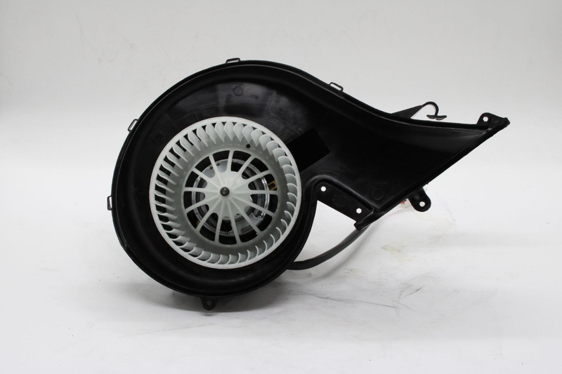 FEBI 173084 Мотор отопителя Volvo FH4 — 2