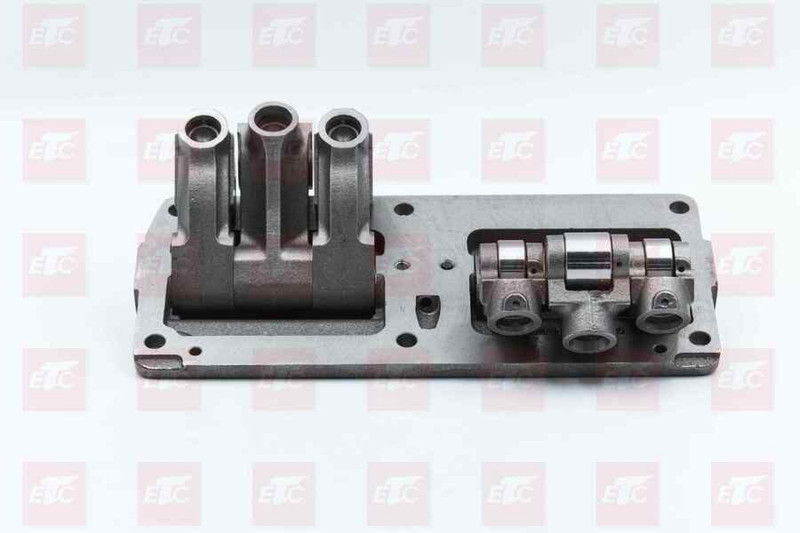 3081251 Крышка с толкателями в сборе — 1