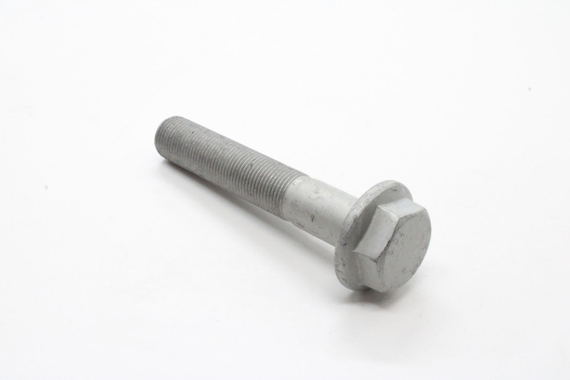 N000000005566 Болт М18*1,5 — 1