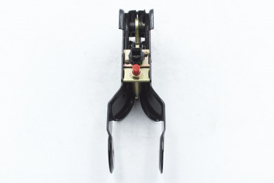 CNHTC 810W61851-6030 Замок кабины в сборе