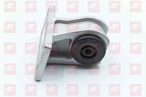 YG9625530102 Правый кронштейн радиатора — 2