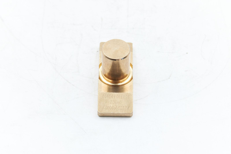 WG2229100022 Ползун КПП HW25712XST — 2