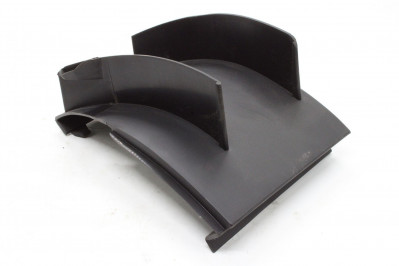 M3100613 Крышка дефлектора кабины правая