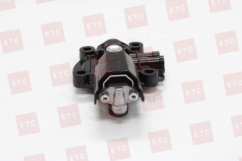 VO 21450362 Крышка демультипликатора КПП — 6