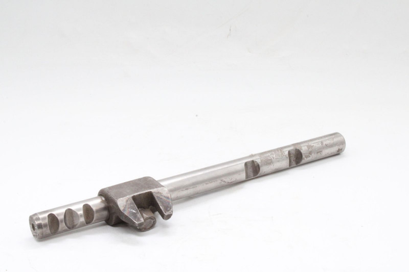 2016920355 Шток переключения 4-5 c хомутом пер. в сб. — 2