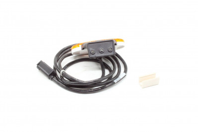 104260 	Фонарь габаритный желтый Schmitz Unipoint I LED с кронштейном + провод 1,5м