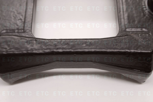 18022210 Опорная пластина рессоры правая с креплением под амортизатор — 1