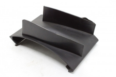 M3100613 Крышка дефлектора кабины правая