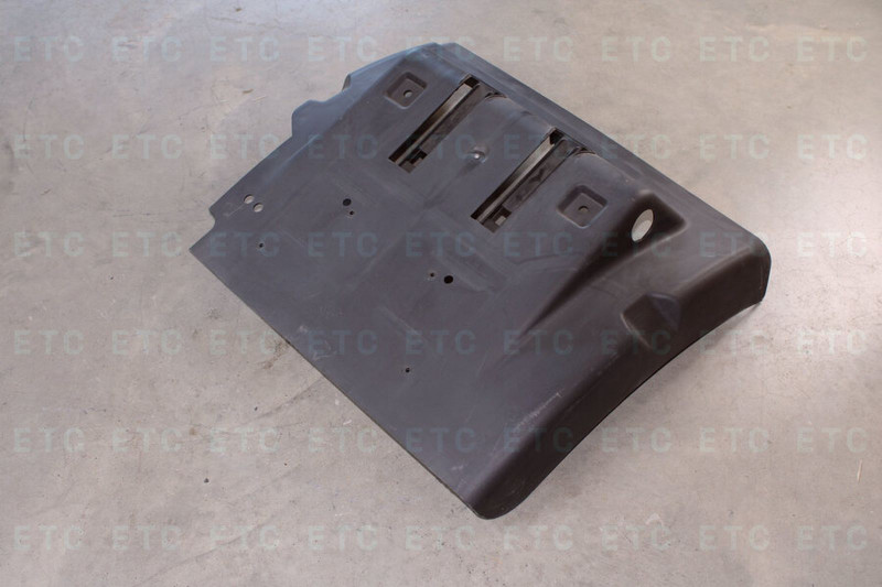 VO 20539667 Брызговик LH — 3