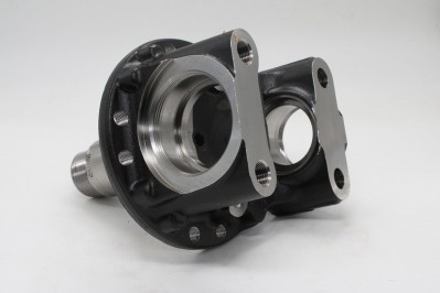 VO 20543315 Поворотный кулак передний