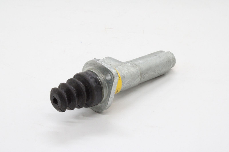 4436110040 Цилиндр сцепления главный D=22 — 3