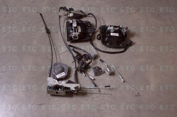 812W97100-6193 Замок двери в сборе комплект на кабину — 1