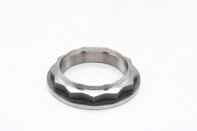 700638 Гайка ступицы Iveco