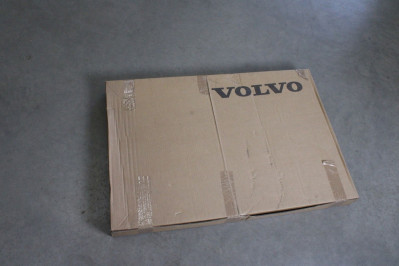 VO 21086304 Радиатор кондиционера