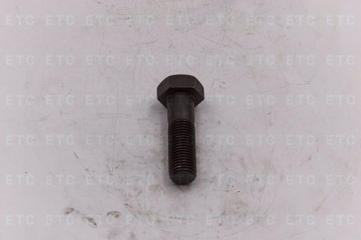 01010-62275 Болт крепления катка