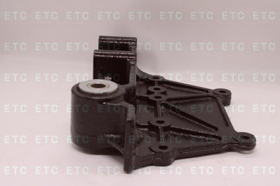 81413016163 Кронштейн передней рессоры слева