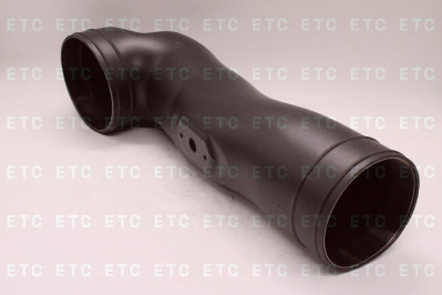 712W08201-0046 ПАТРУБОК ВСАСЫВАЮЩИЙ ТУРБОНАГНЕТАТЕЛЯ