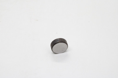 T003554 Палец упорный вала заднего моста