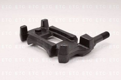 18022210 Опорная пластина рессоры правая с креплением под амортизатор